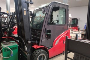 Manitou ME 435