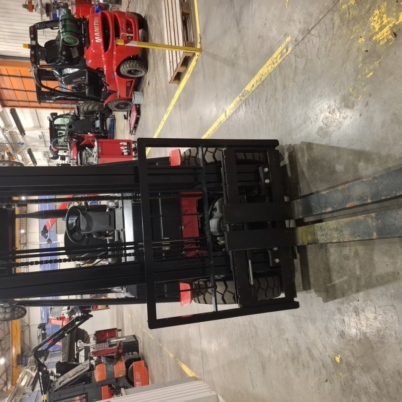 Мачтовый погрузчик Manitou MI25D