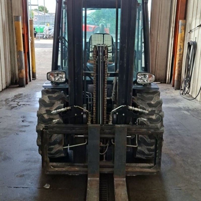 Masted forklift truck Manitou MC30-4