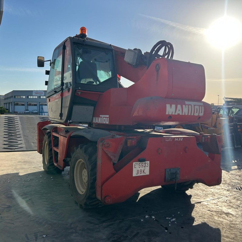 Drehbarer Teleskoplader Manitou MRT 1432