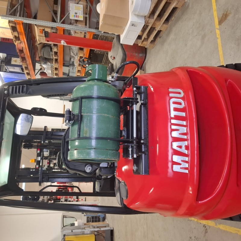 Chariot à mât Manitou MI25G