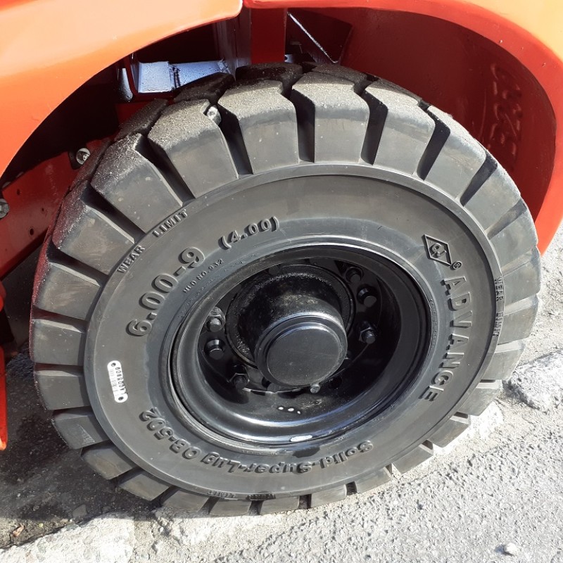 Empilhador de mastro Manitou MI25D