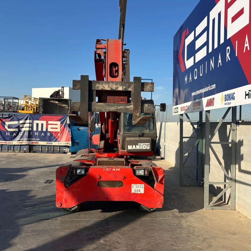 Drehbarer Teleskoplader Manitou MRT 1432