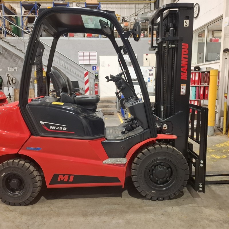 Мачтовый погрузчик Manitou MI25D