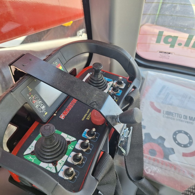 Drehbarer Teleskoplader Manitou MRT 2145 360 115 Vision