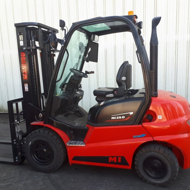 Masted forklift truck Manitou MI25D
