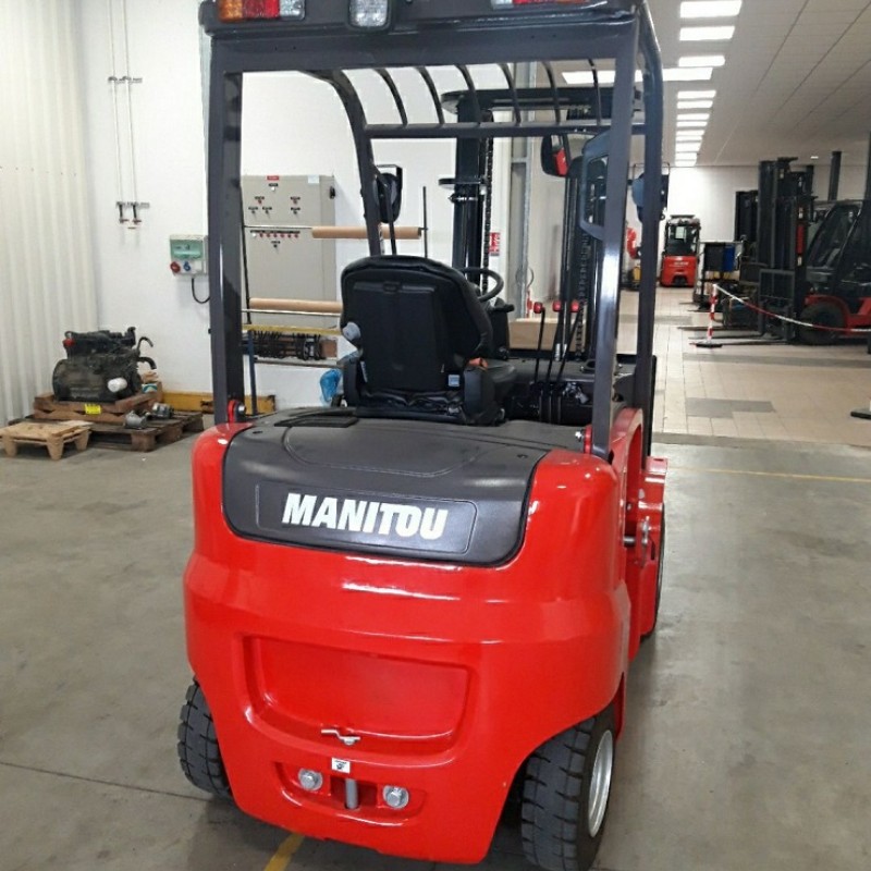 Мачтовый погрузчик Manitou ME425 C