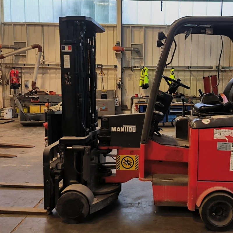 Мачтовый погрузчик Manitou EMA15
