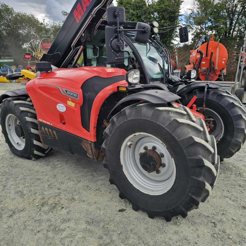 Telehandler Manitou MLT 630-105 V ST4