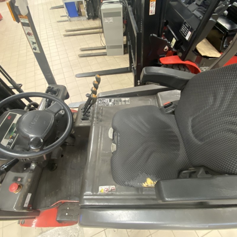 Empilhador de mastro Manitou ME320