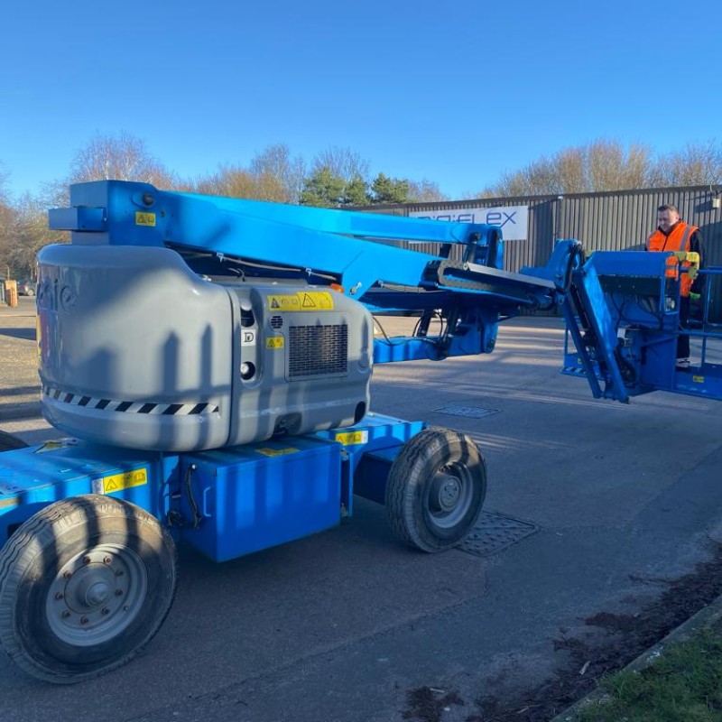 Plataforma elevatória Genie Z45-25 BI EN