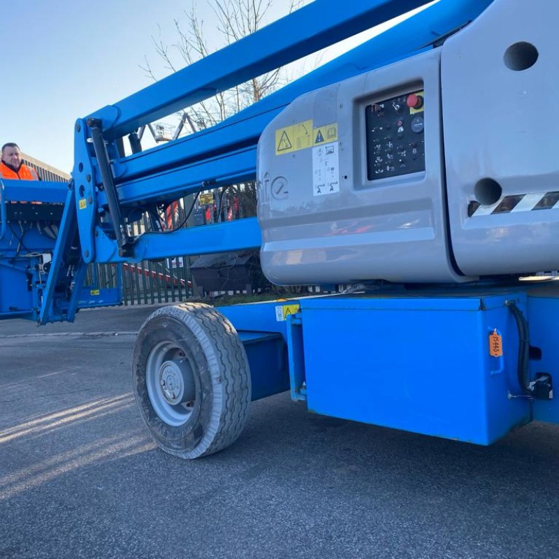 Plataforma elevatória Genie Z45-25 BI EN