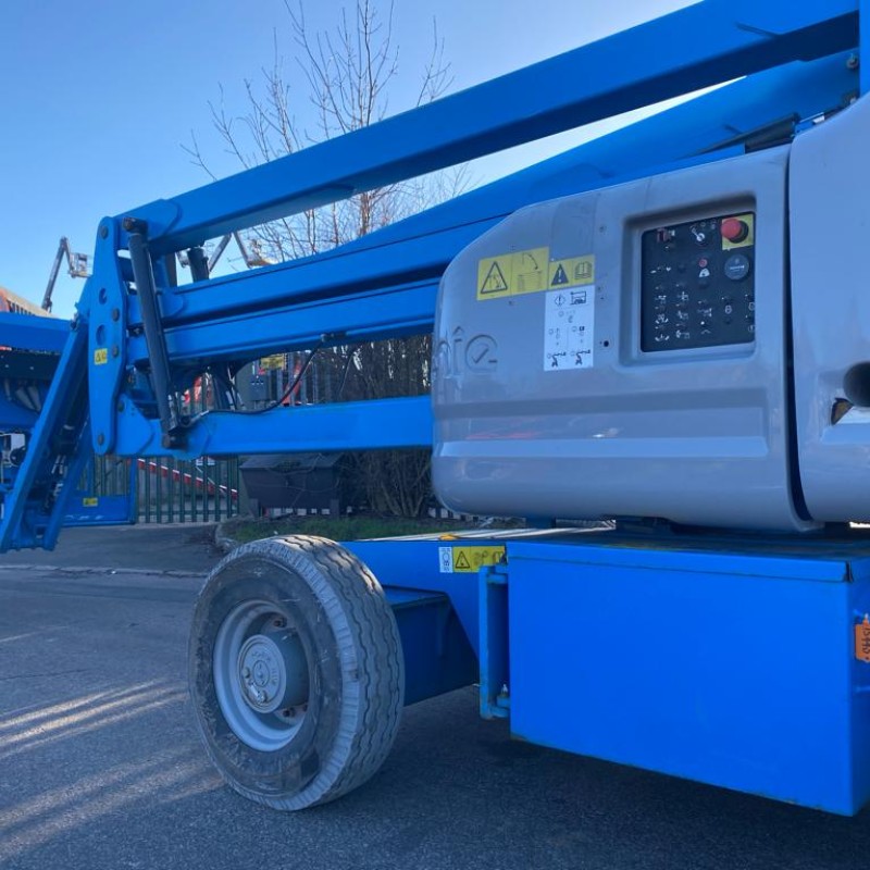 Plataforma elevatória Genie Z45-25 BI EN