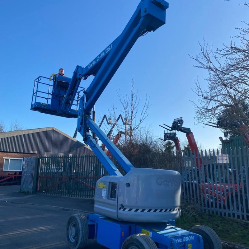 Plataforma elevatória Genie Z45-25 BI EN