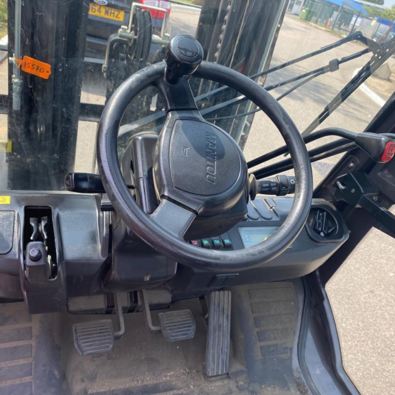 Masted forklift truck Manitou MI25D