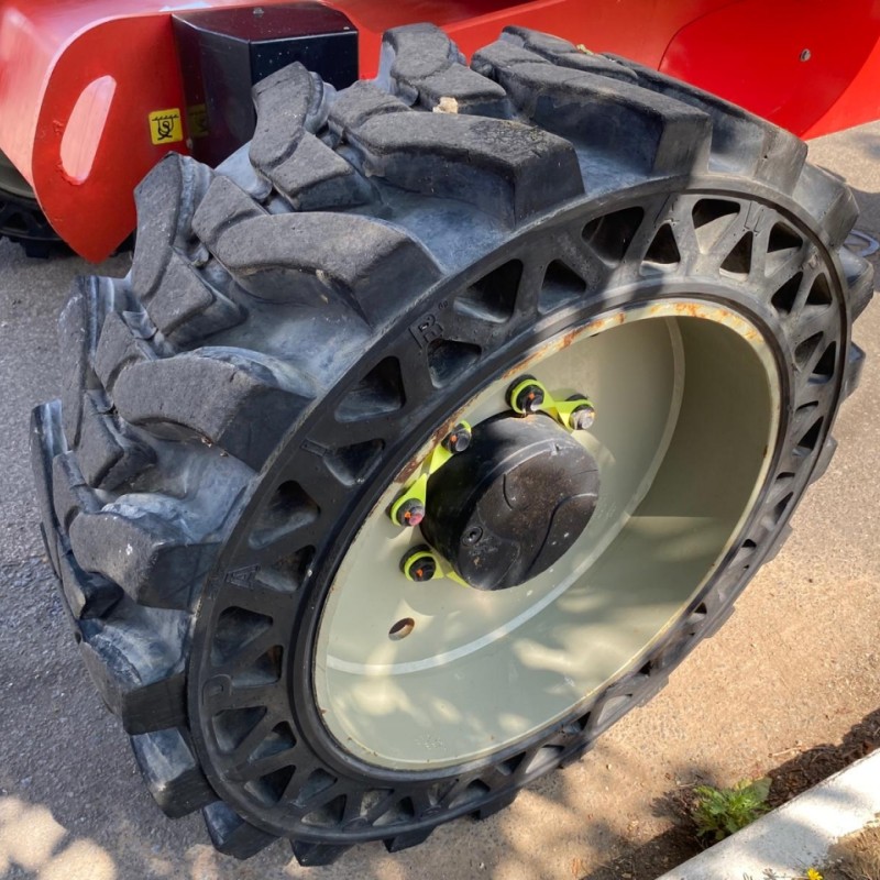 Aerial work platform Manitou 200ATJ