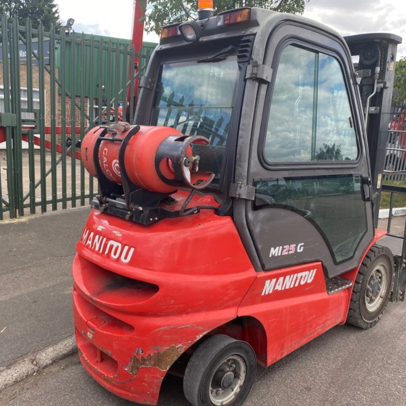 Masted forklift truck Manitou MI25G