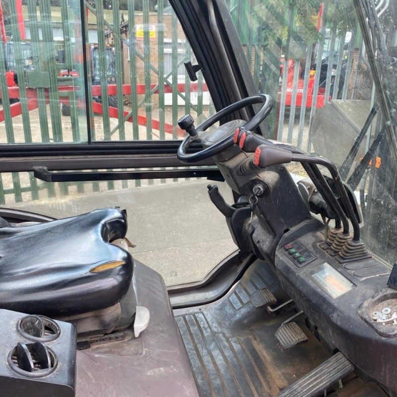 Masted forklift truck Manitou MI25G