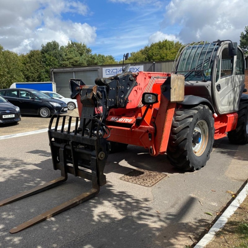 Телескопический погрузчик Manitou MT1840