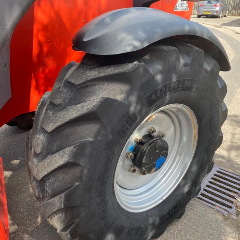 Телескопический погрузчик Manitou MT1840