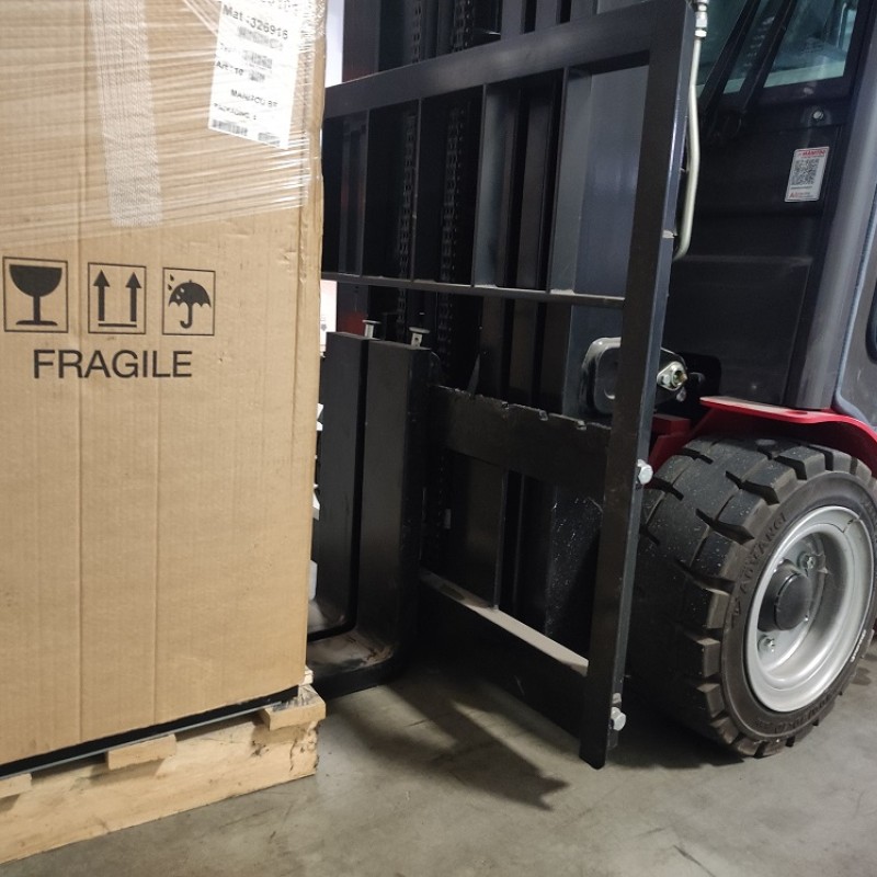 Masted forklift truck Manitou ME320