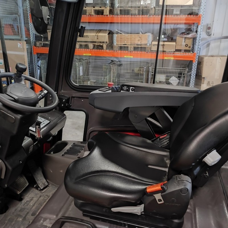 Masted forklift truck Manitou ME320