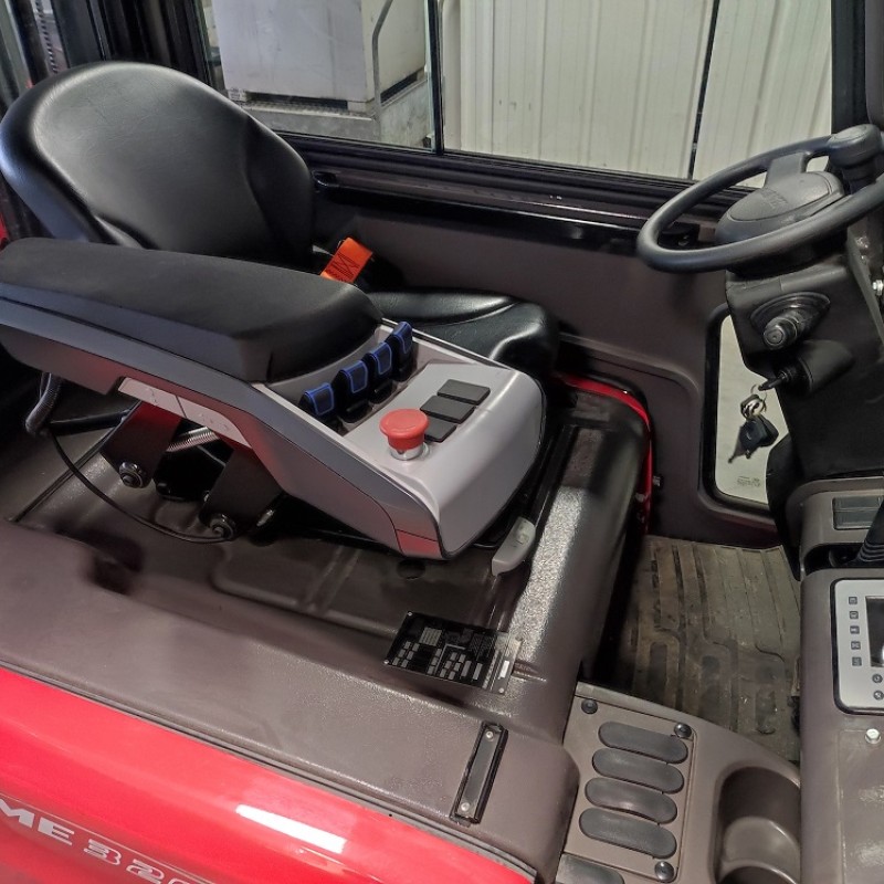 Masted forklift truck Manitou ME320