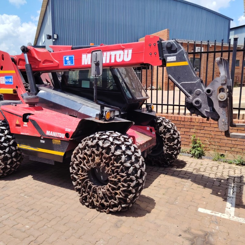 Empilhador telescópico Manitou MXT840