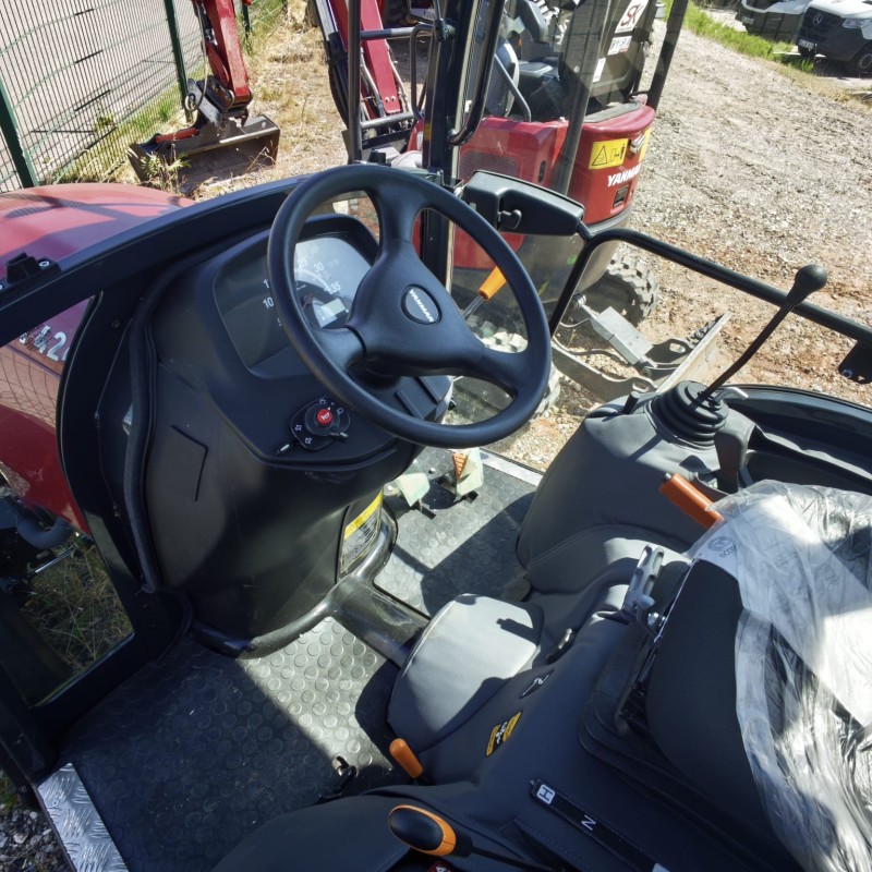 Warehouse equipment Yanmar Traktor SA424V-Q