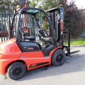 Empilhador de mastro Manitou MI25D