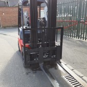 Empilhador de mastro Manitou MI25D