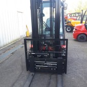 Masted forklift truck Manitou MI25D