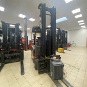 Empilhador de mastro Manitou ME320