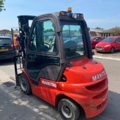 Masted forklift truck Manitou MI25D