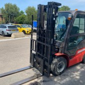 Masted forklift truck Manitou MI25D