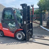 Masted forklift truck Manitou MI25D
