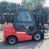 Masted forklift truck Manitou MI25D