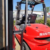 Chariot à mât Manitou MI 25 D