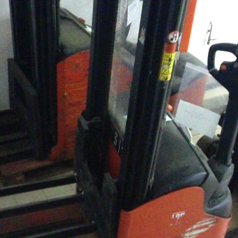 Matériel de magasinage Manitou A12